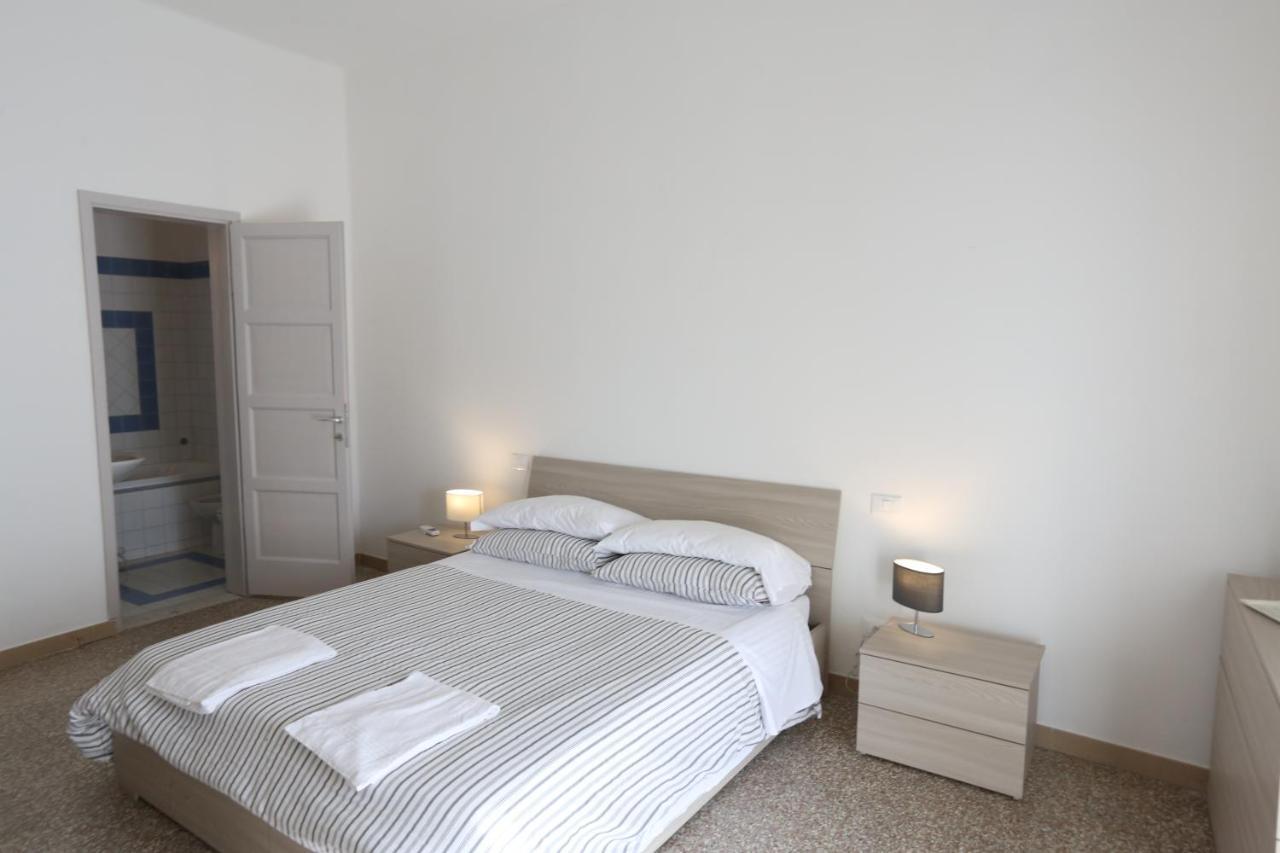 B&B Corso Italia 58 Орбетело Екстериор снимка