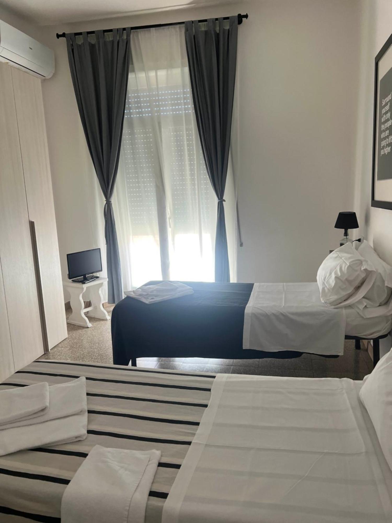 B&B Corso Italia 58 Орбетело Екстериор снимка
