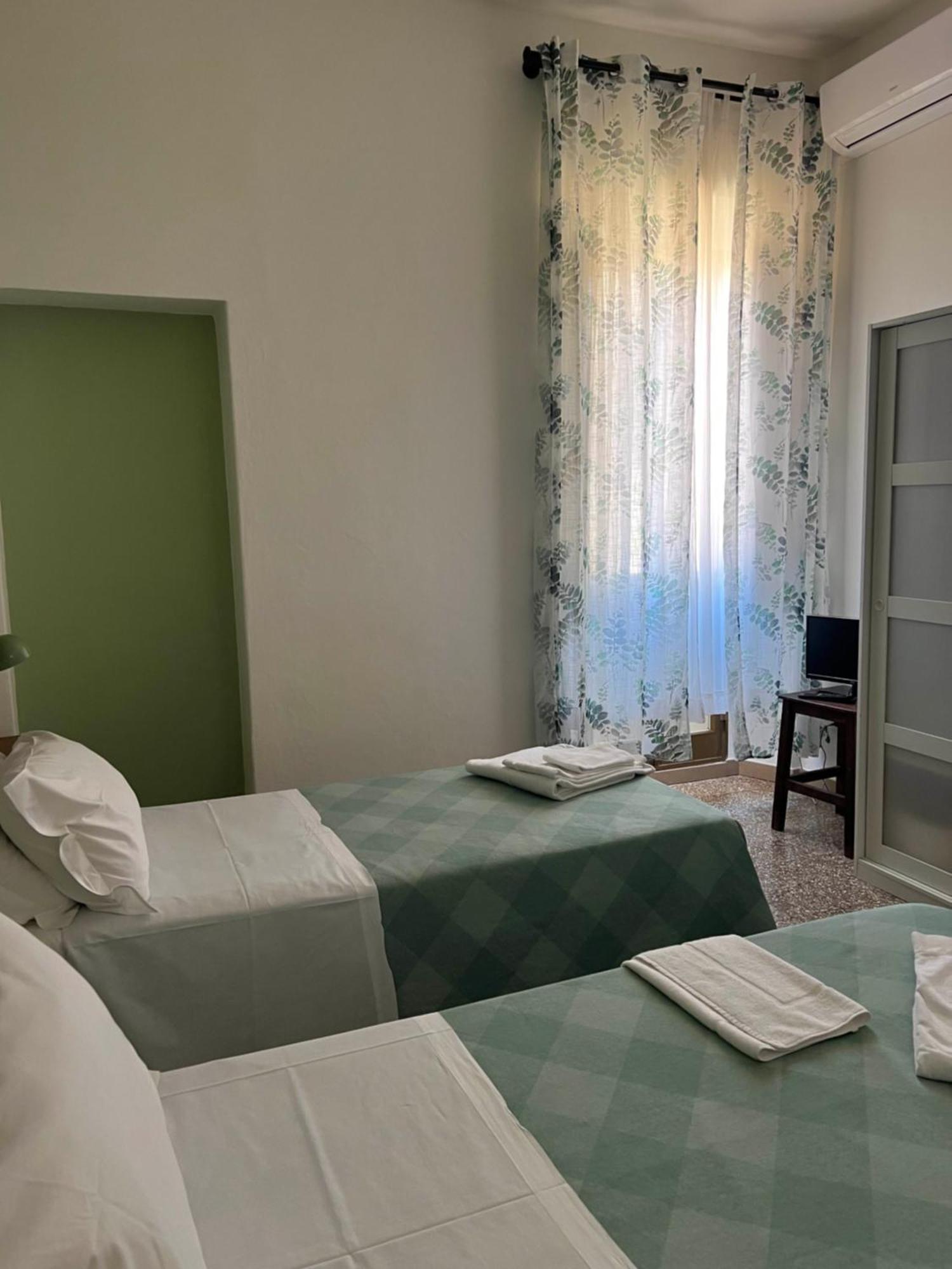 B&B Corso Italia 58 Орбетело Екстериор снимка